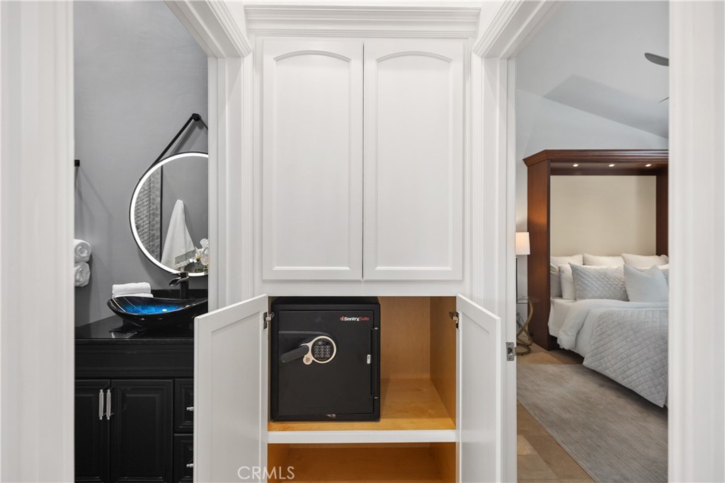 703 Avenida Presidio