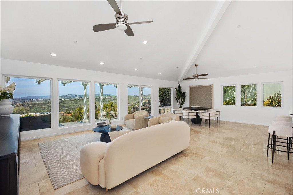 703 Avenida Presidio