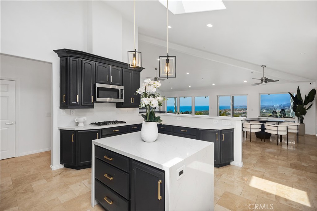 703 Avenida Presidio