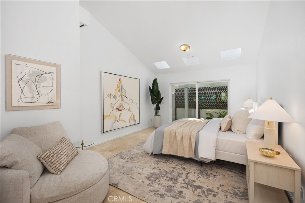 703 Avenida Presidio