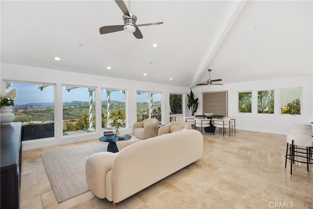 703 Avenida Presidio