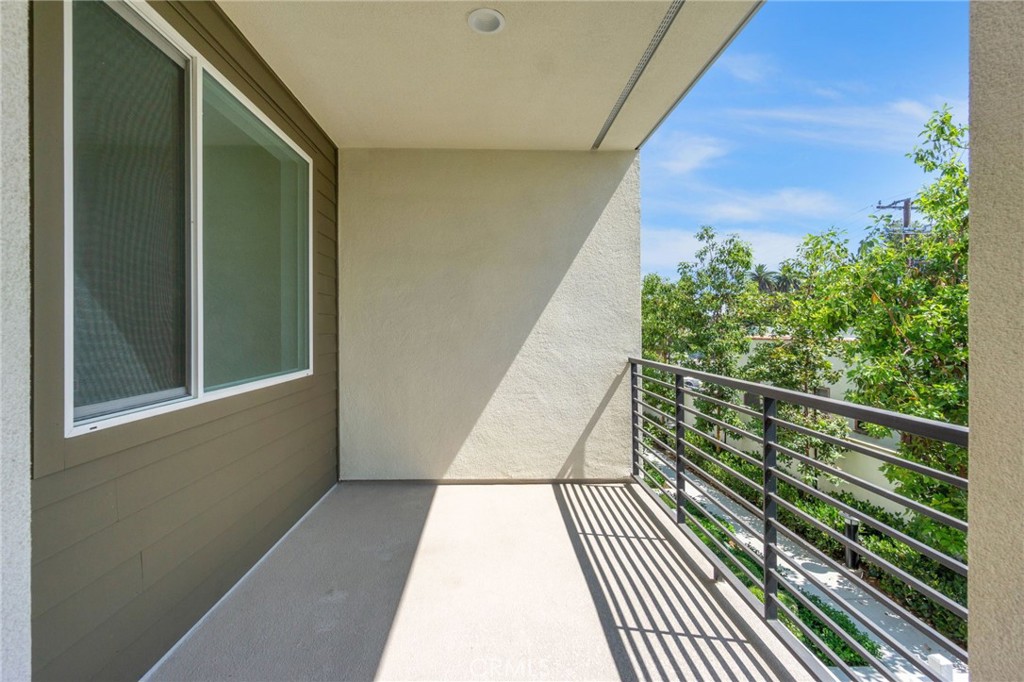 22 E Sunset Street
