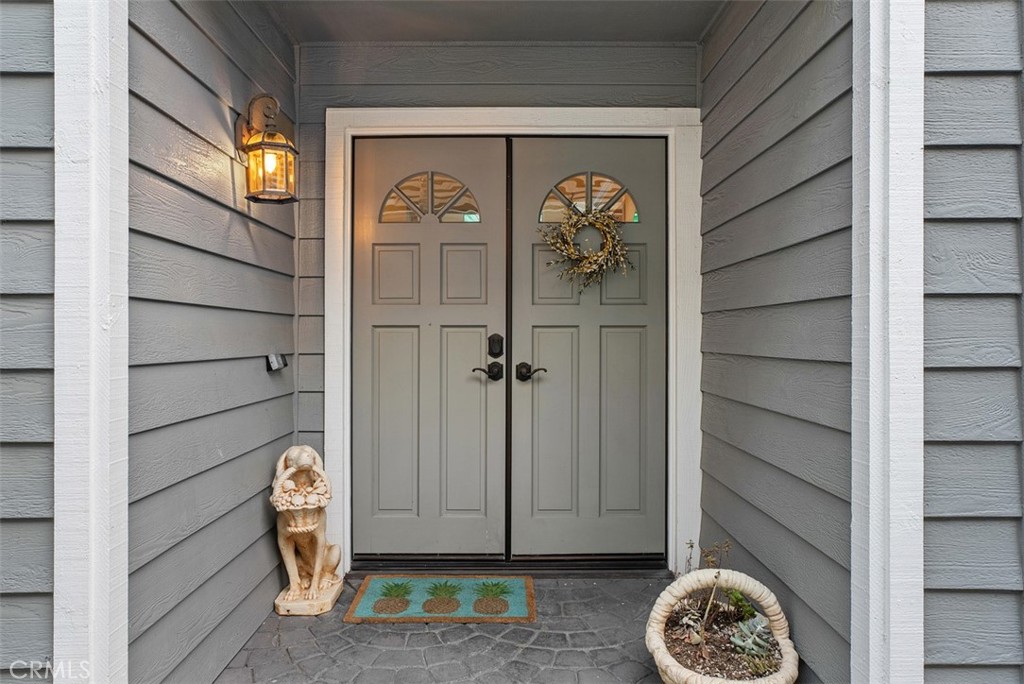 16 Marblehead Place
