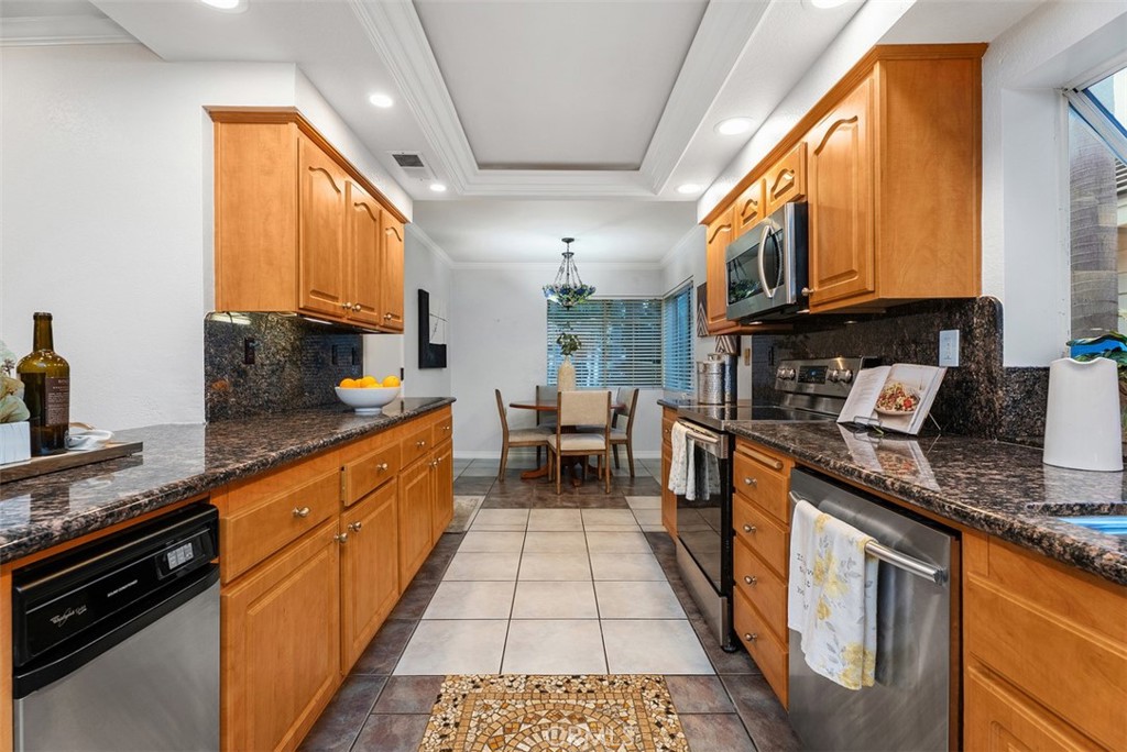 16 Marblehead Place