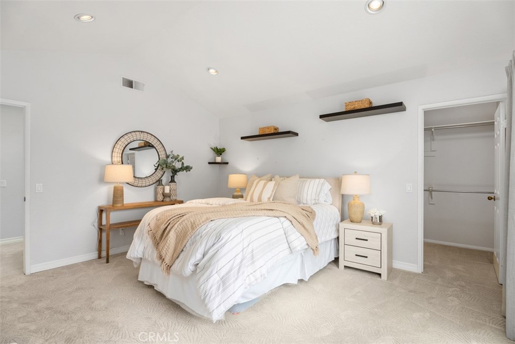 16 Marblehead Place