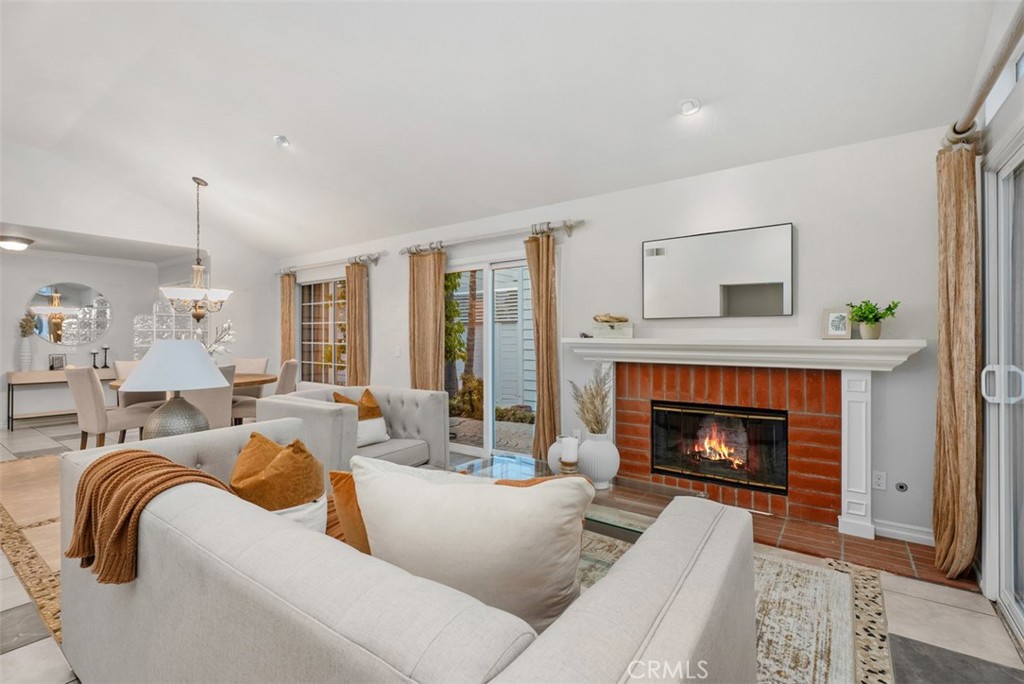 16 Marblehead Place