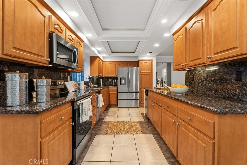 16 Marblehead Place