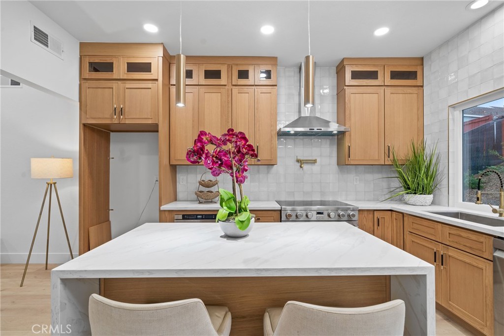 21102 Peppertree Lane