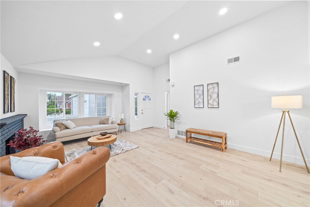 21102 Peppertree Lane