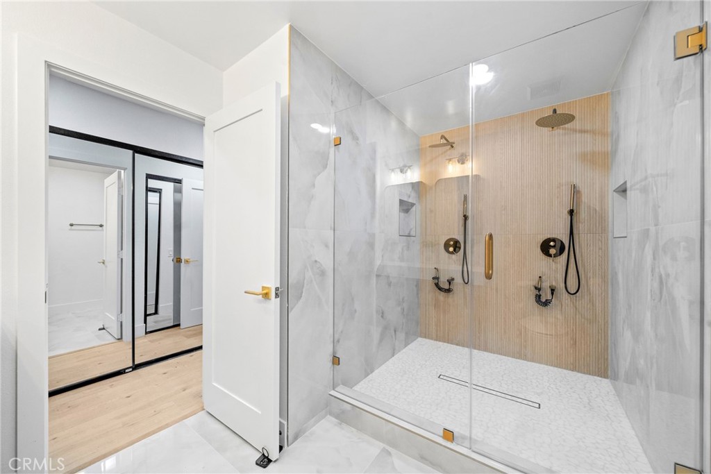 21102 Peppertree Lane