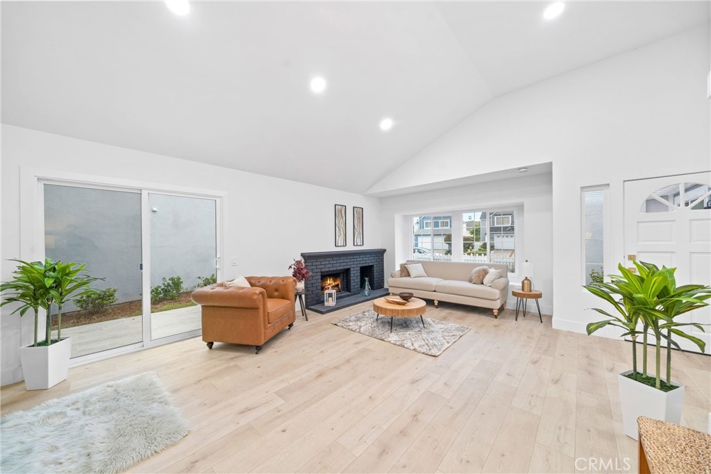 21102 Peppertree Lane