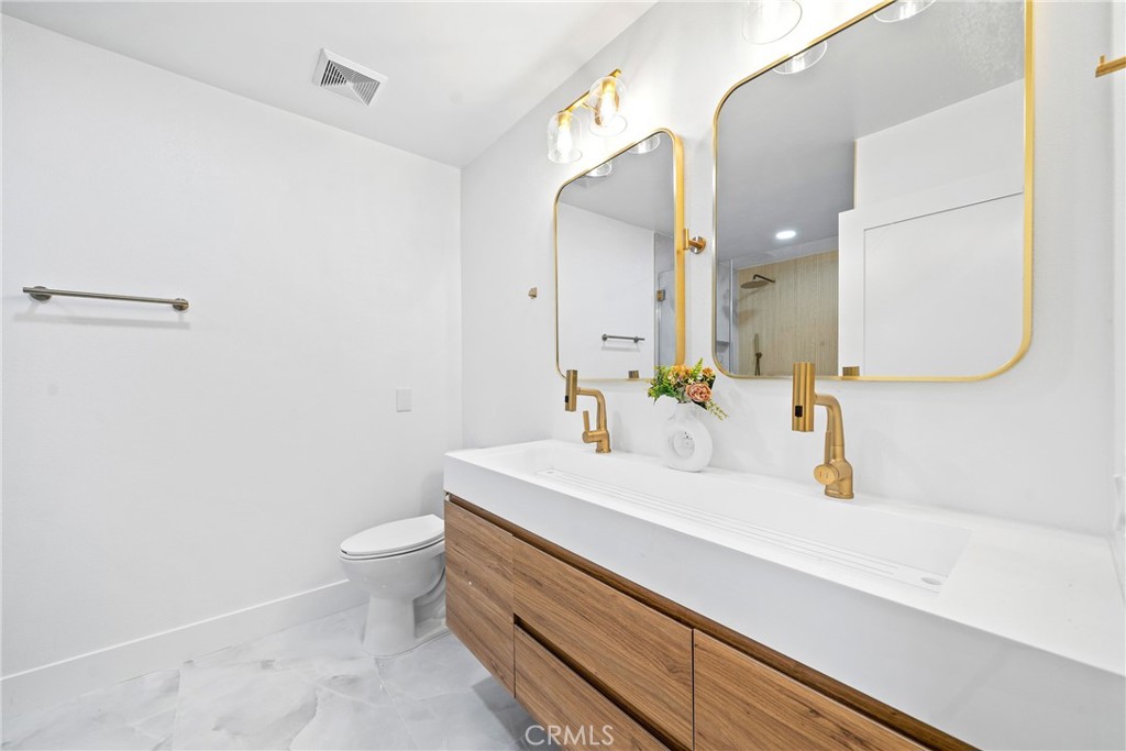 21102 Peppertree Lane