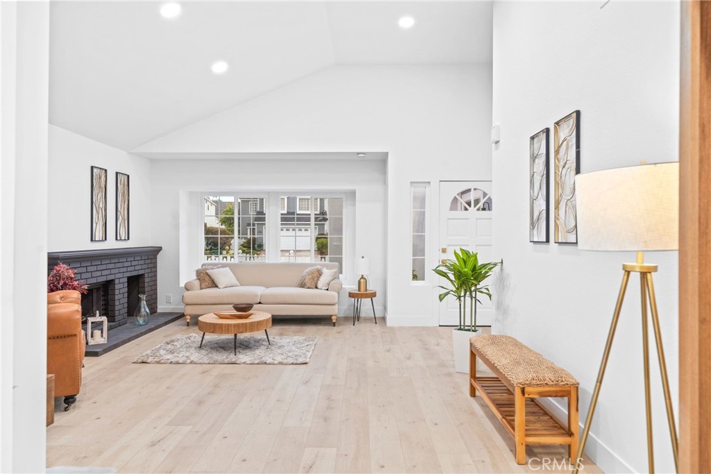 21102 Peppertree Lane