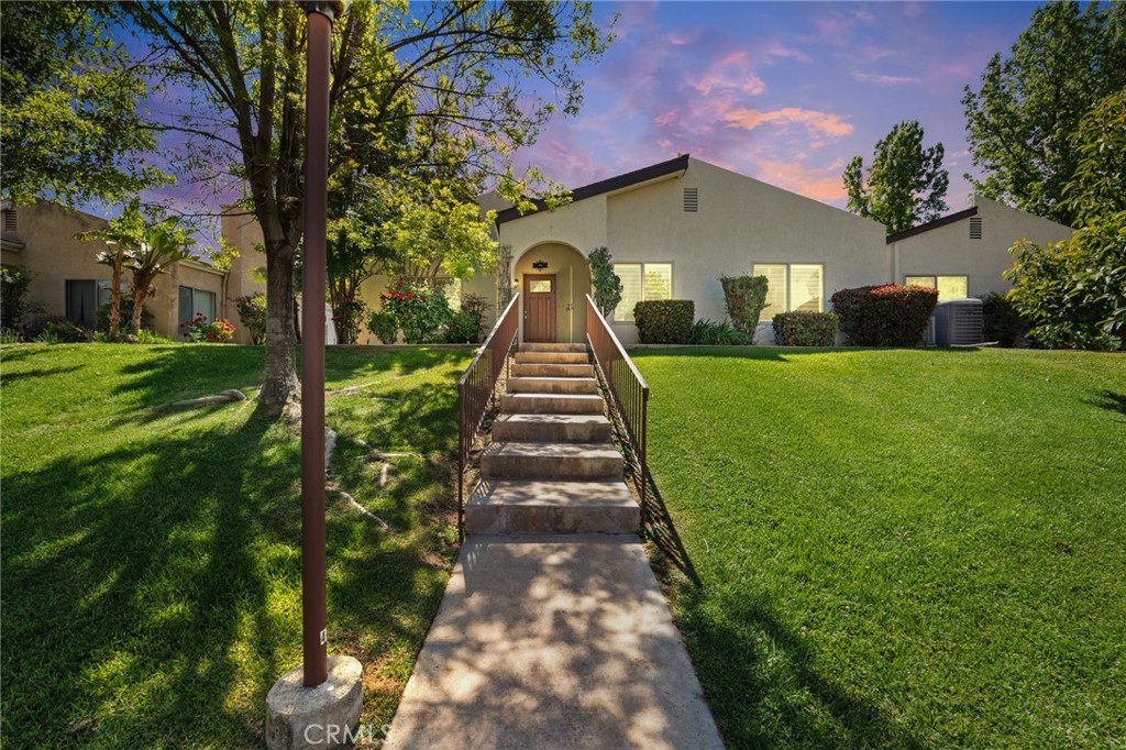 1032 Ardmore Circle
