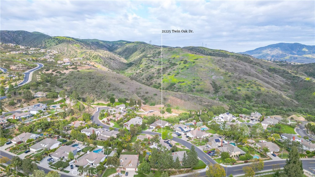 21225 Twin Oak