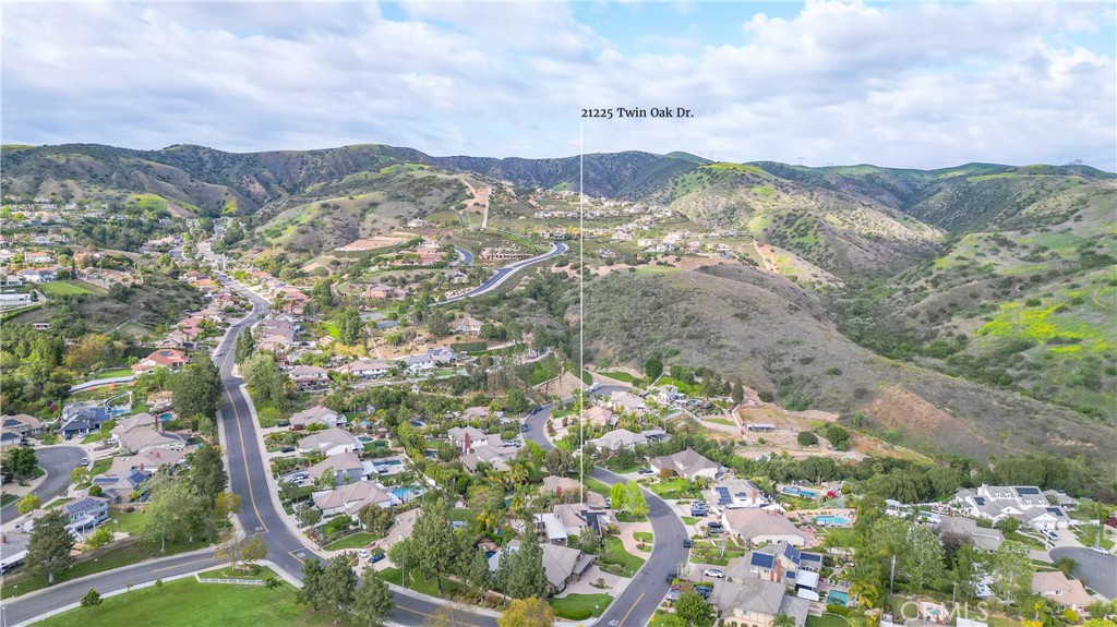 21225 Twin Oak