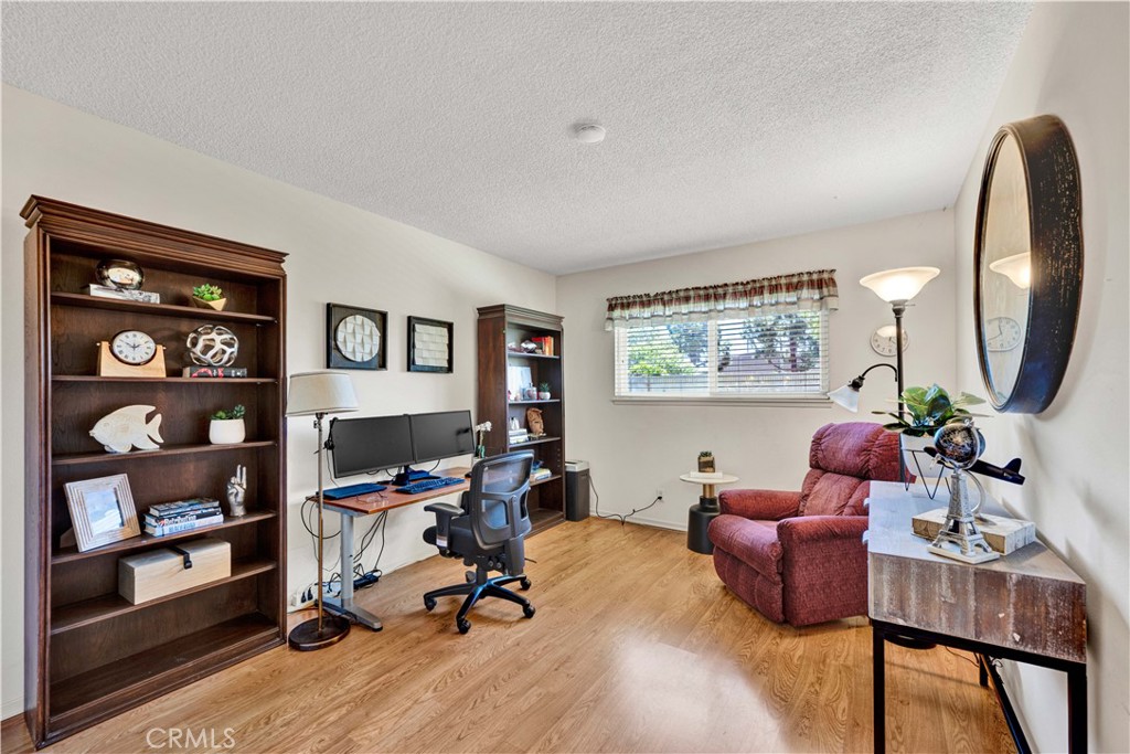 10924 Nighthawk Circle