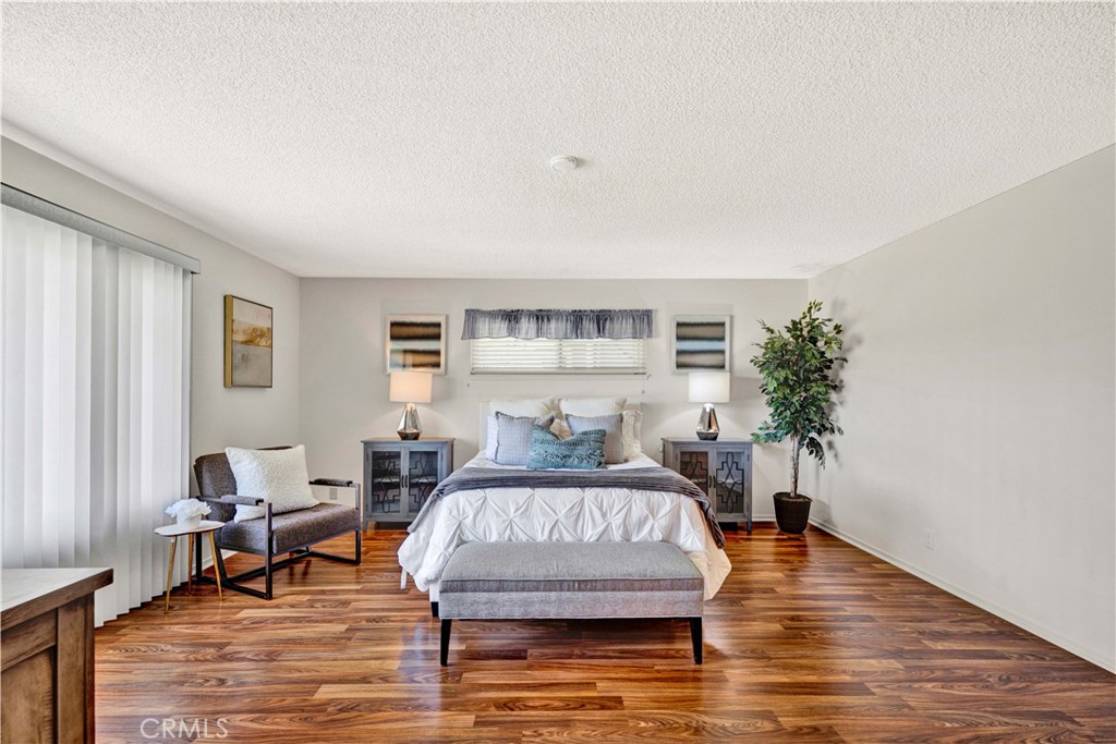 10924 Nighthawk Circle