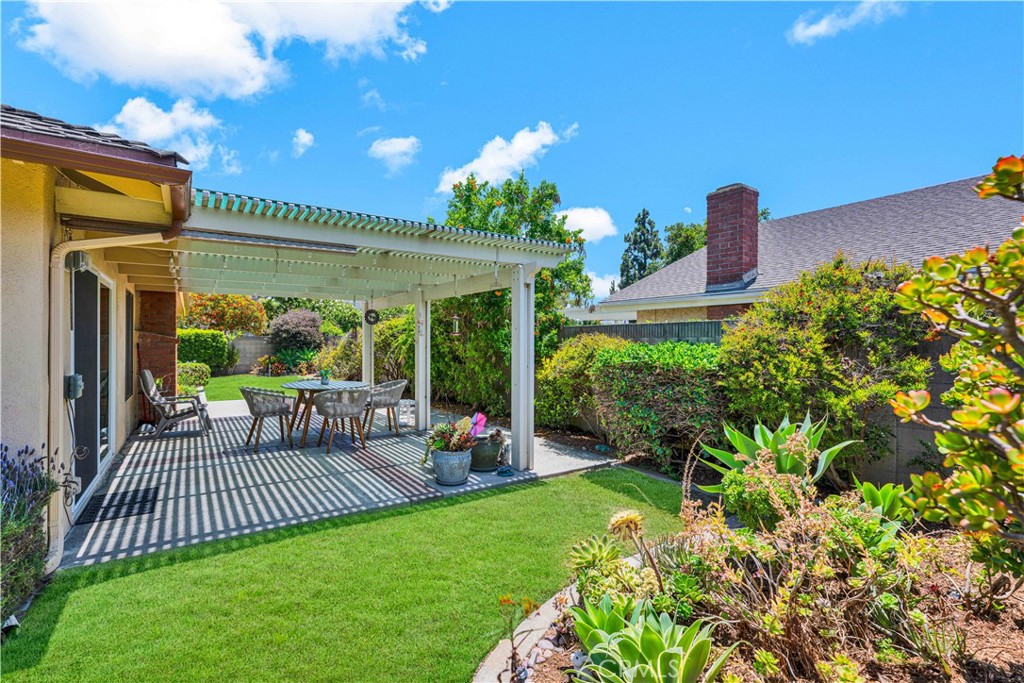 10924 Nighthawk Circle