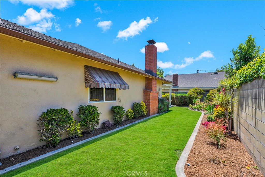 10924 Nighthawk Circle