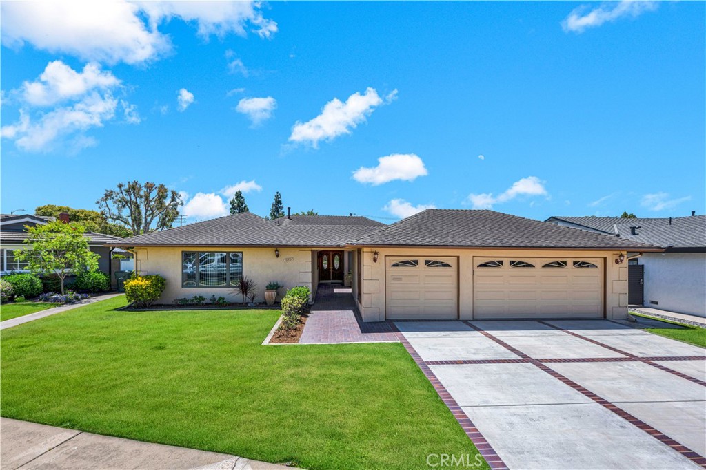 10924 Nighthawk Circle