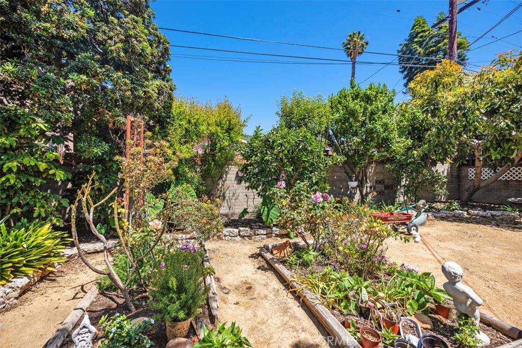 31462 La Matanza Street
