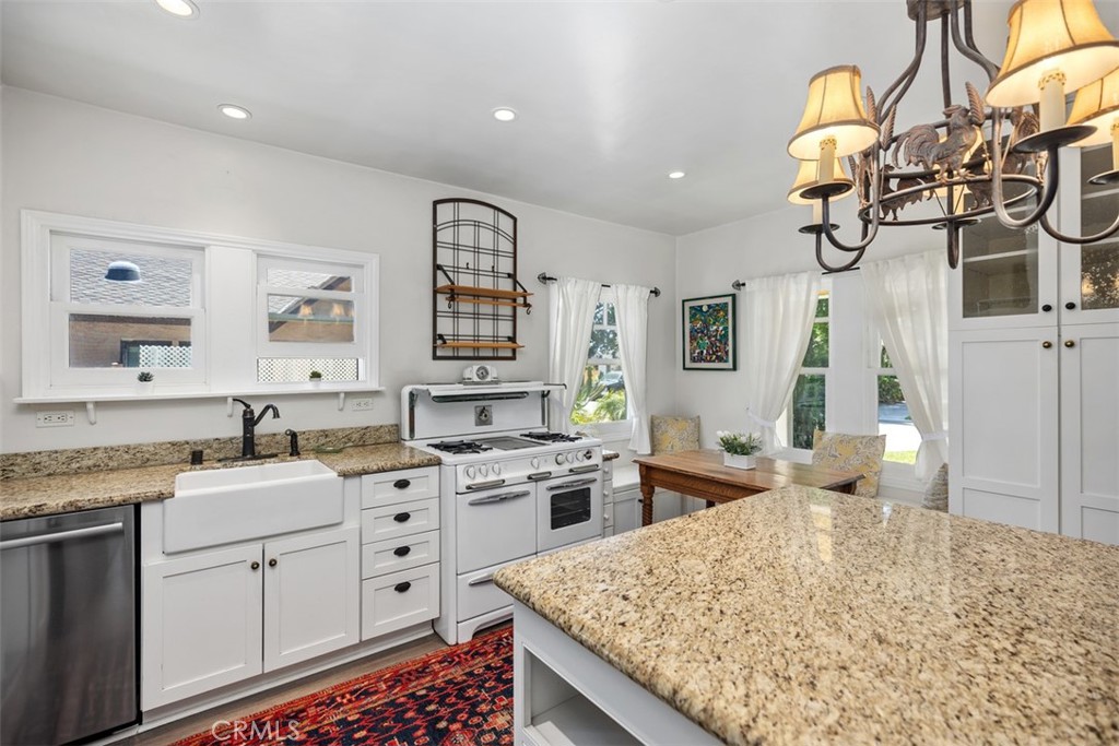 31462 La Matanza Street