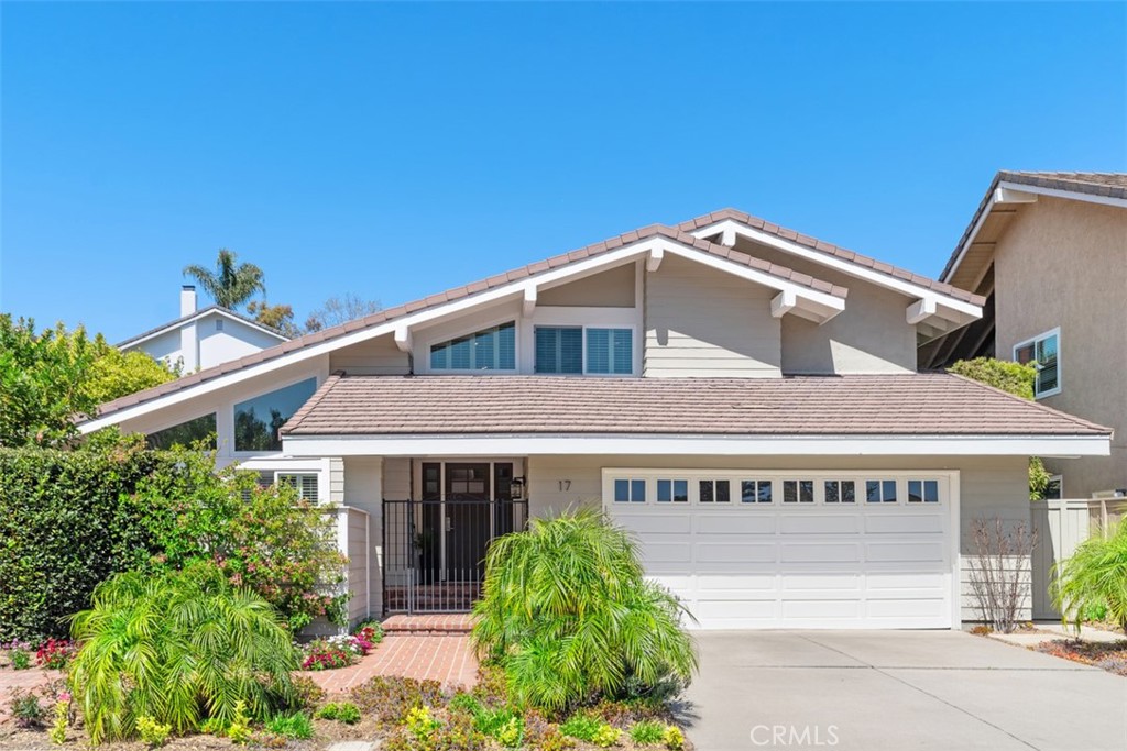 17 Silver Crescent