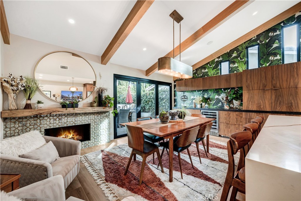 187 S Shattuck Place