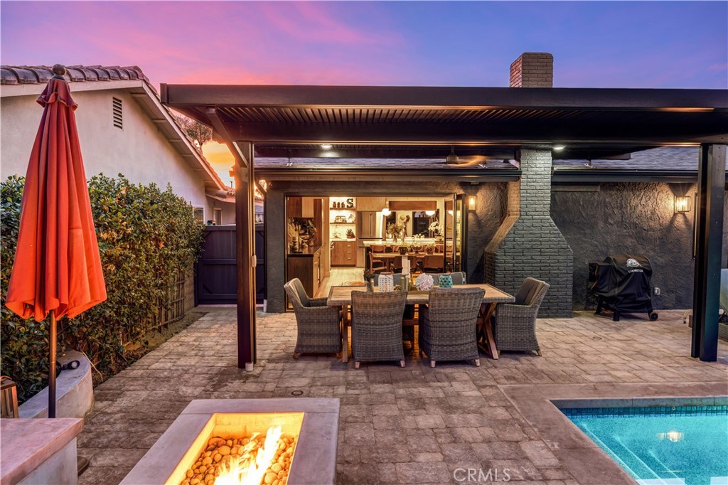 187 S Shattuck Place