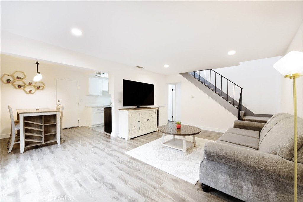 12454 Dawn Lane