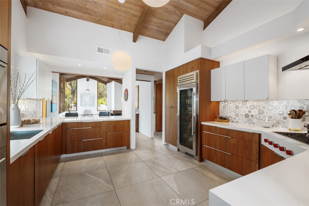 14 Woodsong Drive