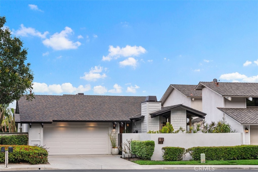 14 Woodsong Drive