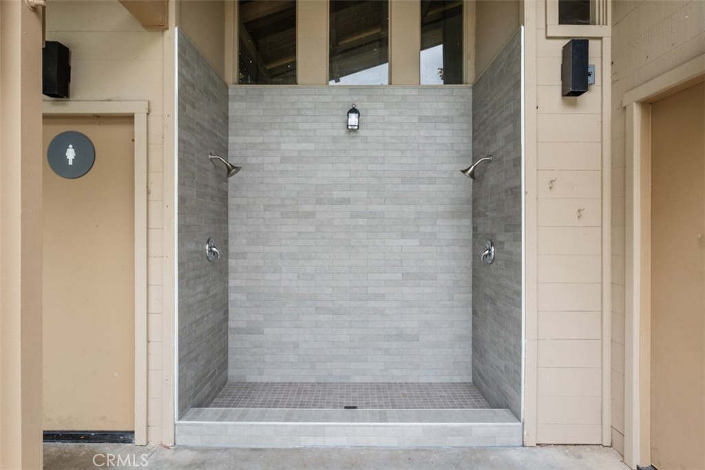 14 Woodsong Drive