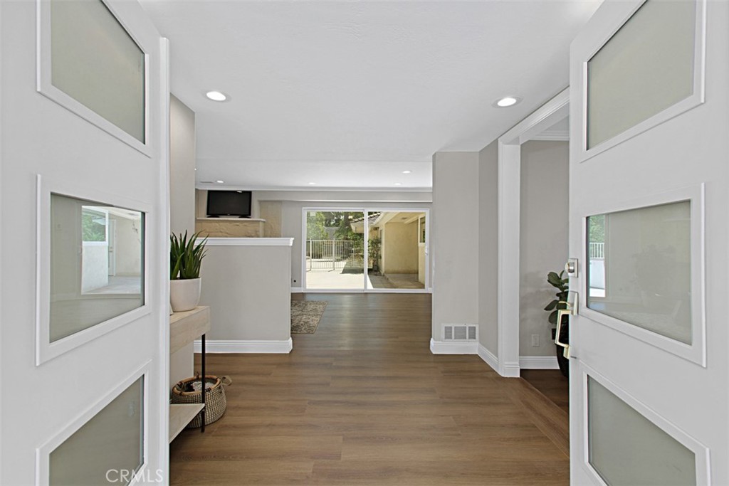 1604 N Laurel Avenue