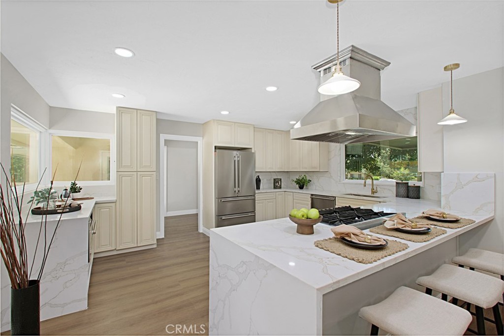 1604 N Laurel Avenue