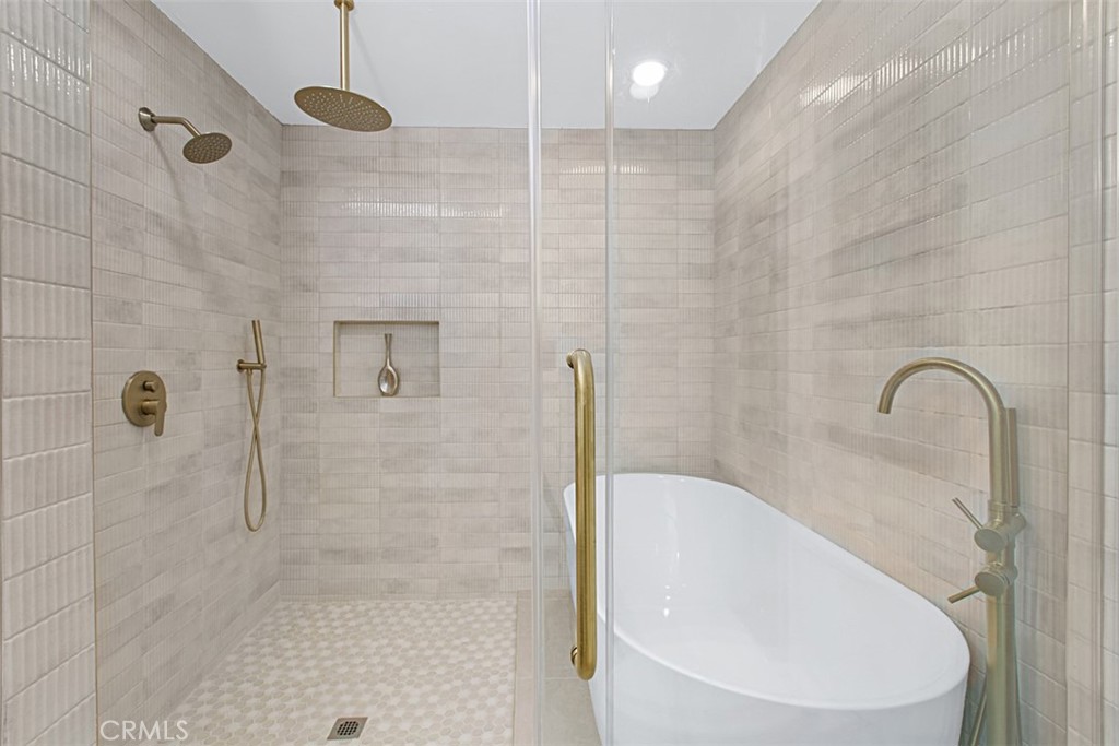 1604 N Laurel Avenue