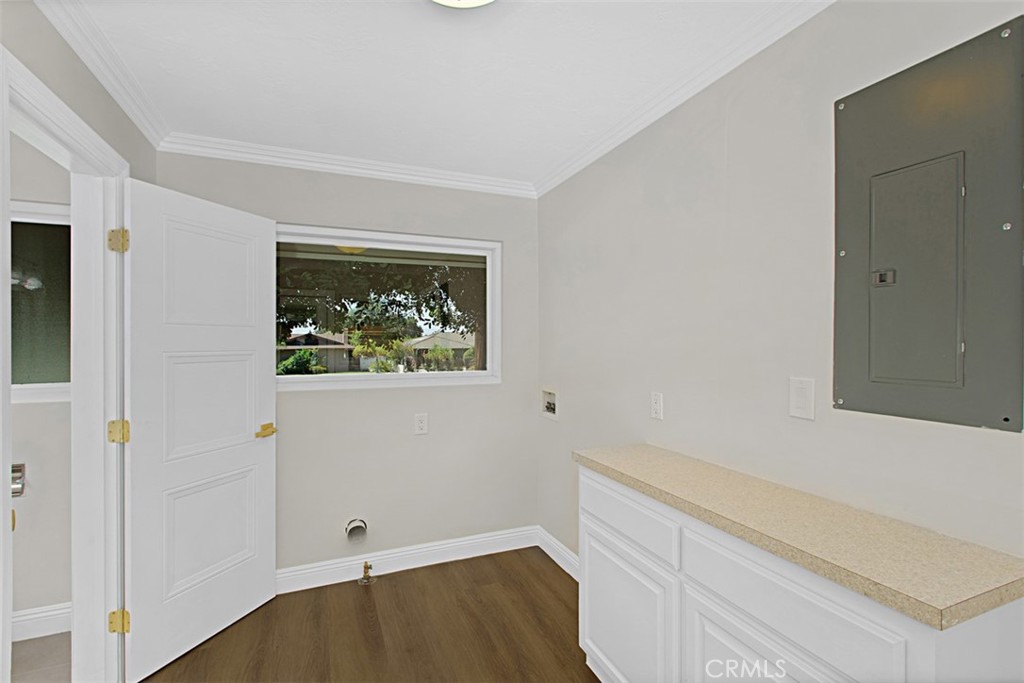 1604 N Laurel Avenue