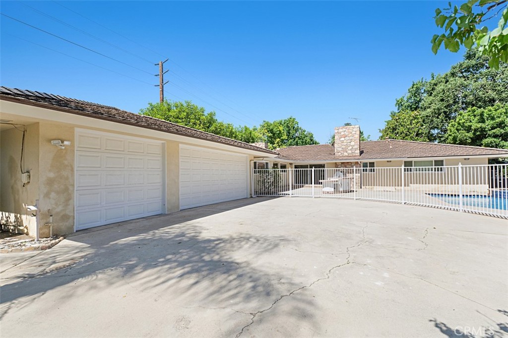 1604 N Laurel Avenue