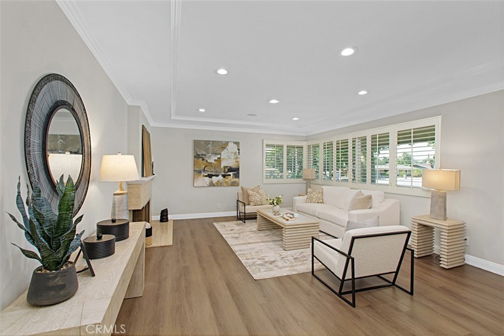 1604 N Laurel Avenue