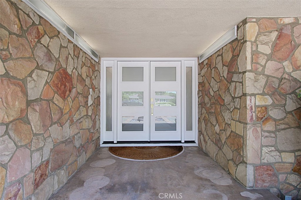 1604 N Laurel Avenue