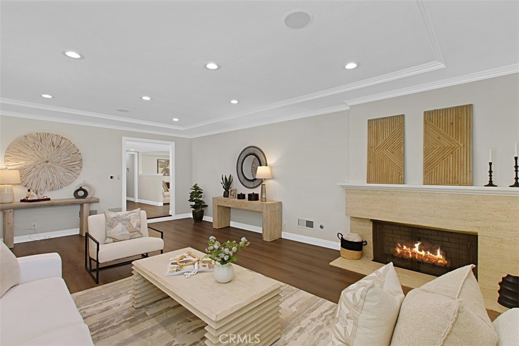 1604 N Laurel Avenue