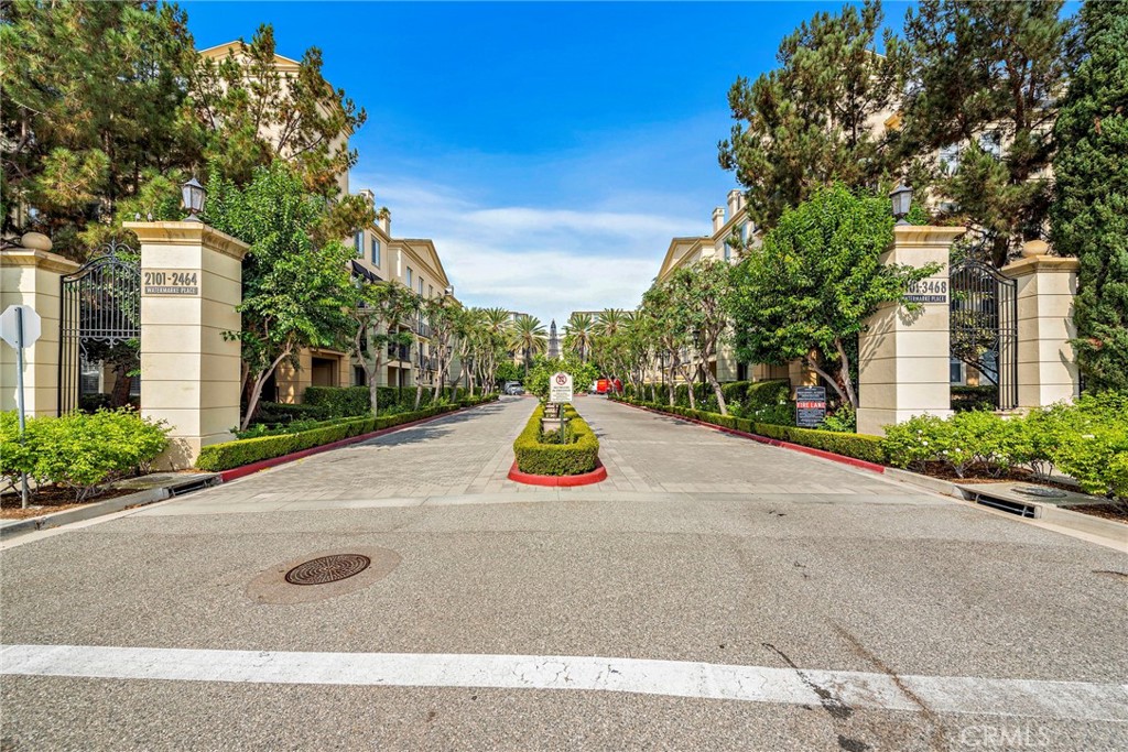 3131 Watermarke Place