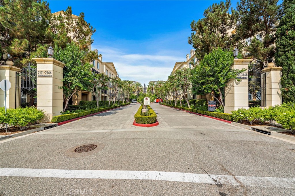 3131 Watermarke Place