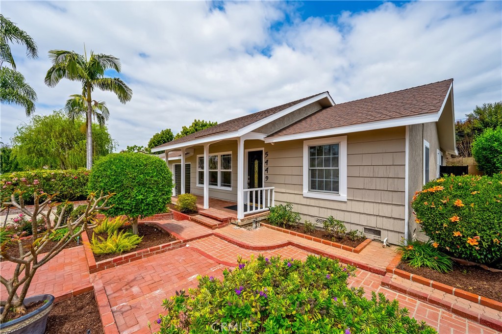 5449 E Fairbrook Street