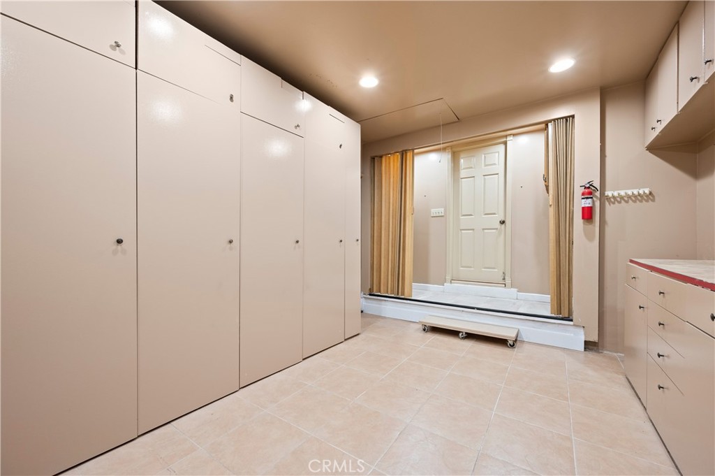 5449 E Fairbrook Street