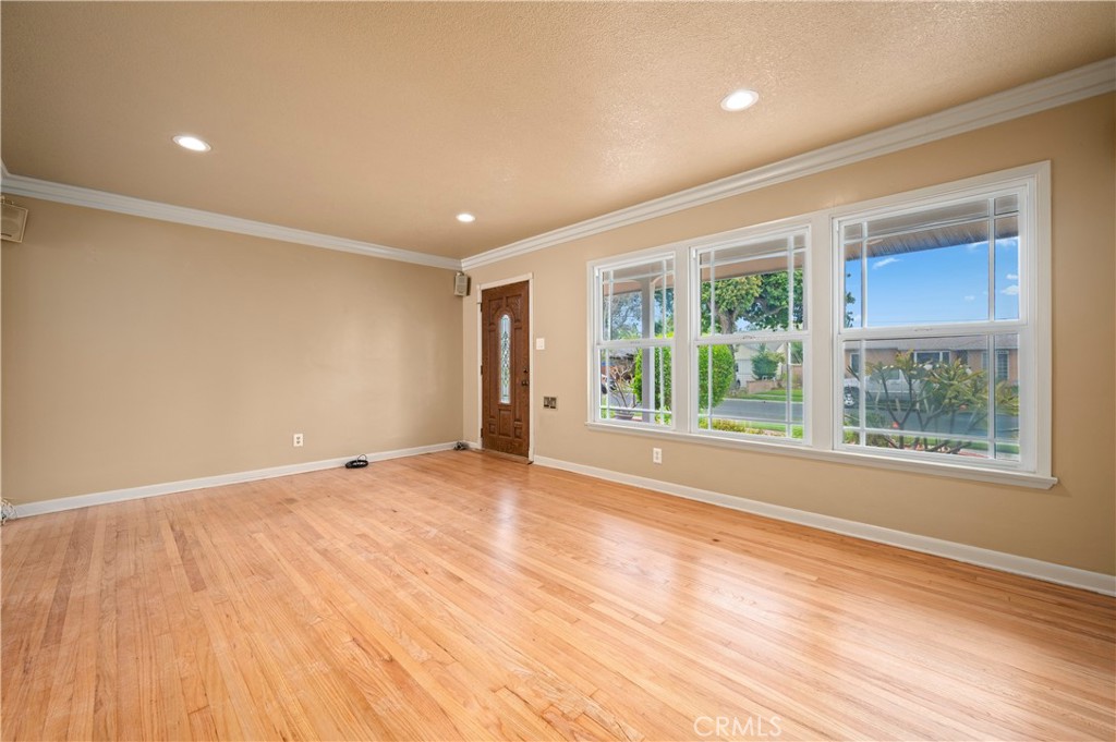 5449 E Fairbrook Street