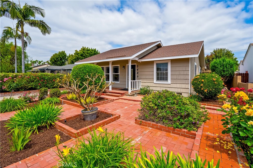 5449 E Fairbrook Street