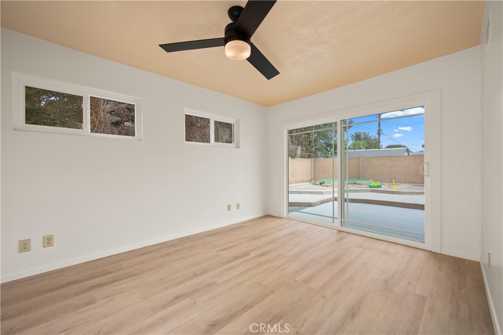 5449 E Fairbrook Street