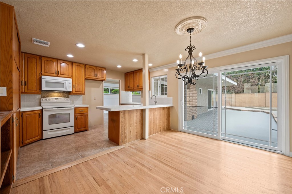 5449 E Fairbrook Street